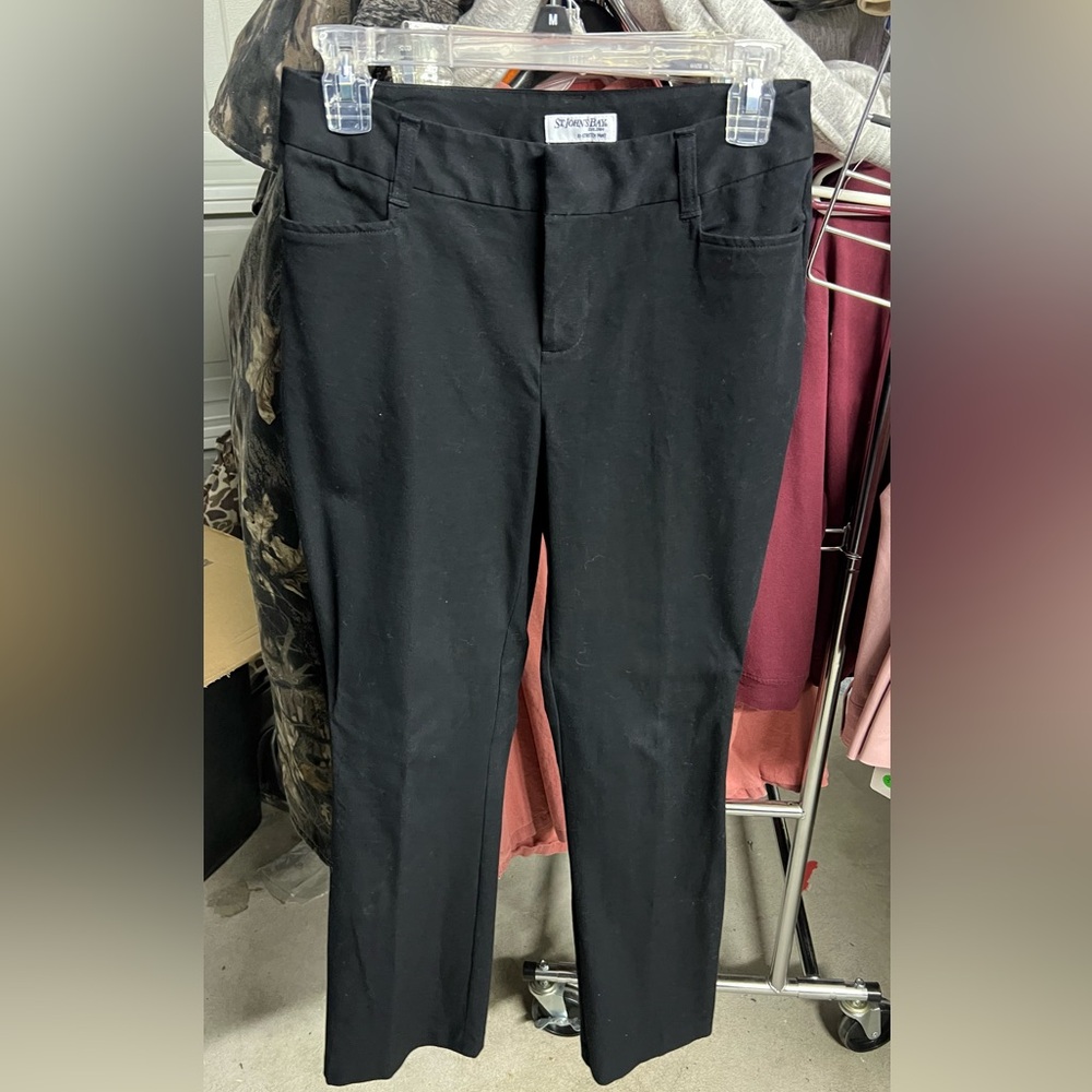 🌸3/$10) St. John’s bay Slim Fit Black Jeans